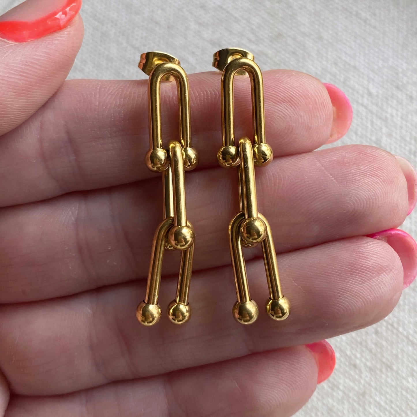 Horseshoe Chain Link Stud Earrings Gold Stainless Steel