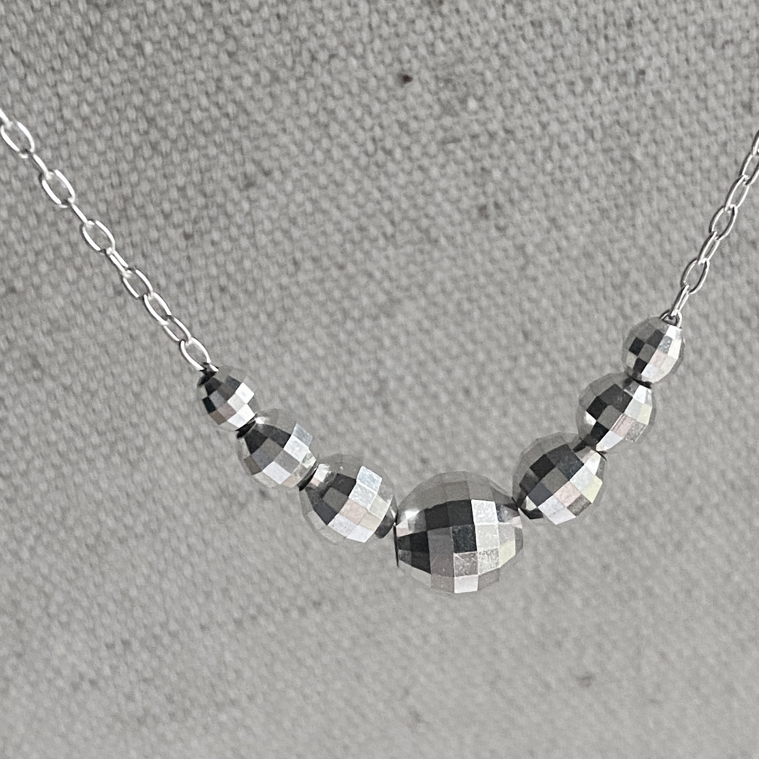 Sparkly Orbit Bezel Necklace – J&CO Jewellery